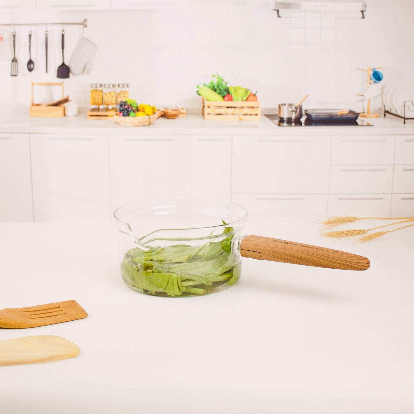 Multi-Functional Borosilicate Glass Pan with Wooden Handle (1300ml)